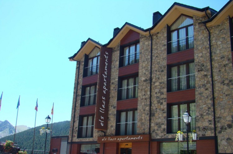 Apartamentos Els Llacs Andorra entrada
