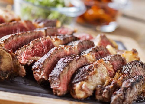 Carne a la brasa del Restaurante la Muralla