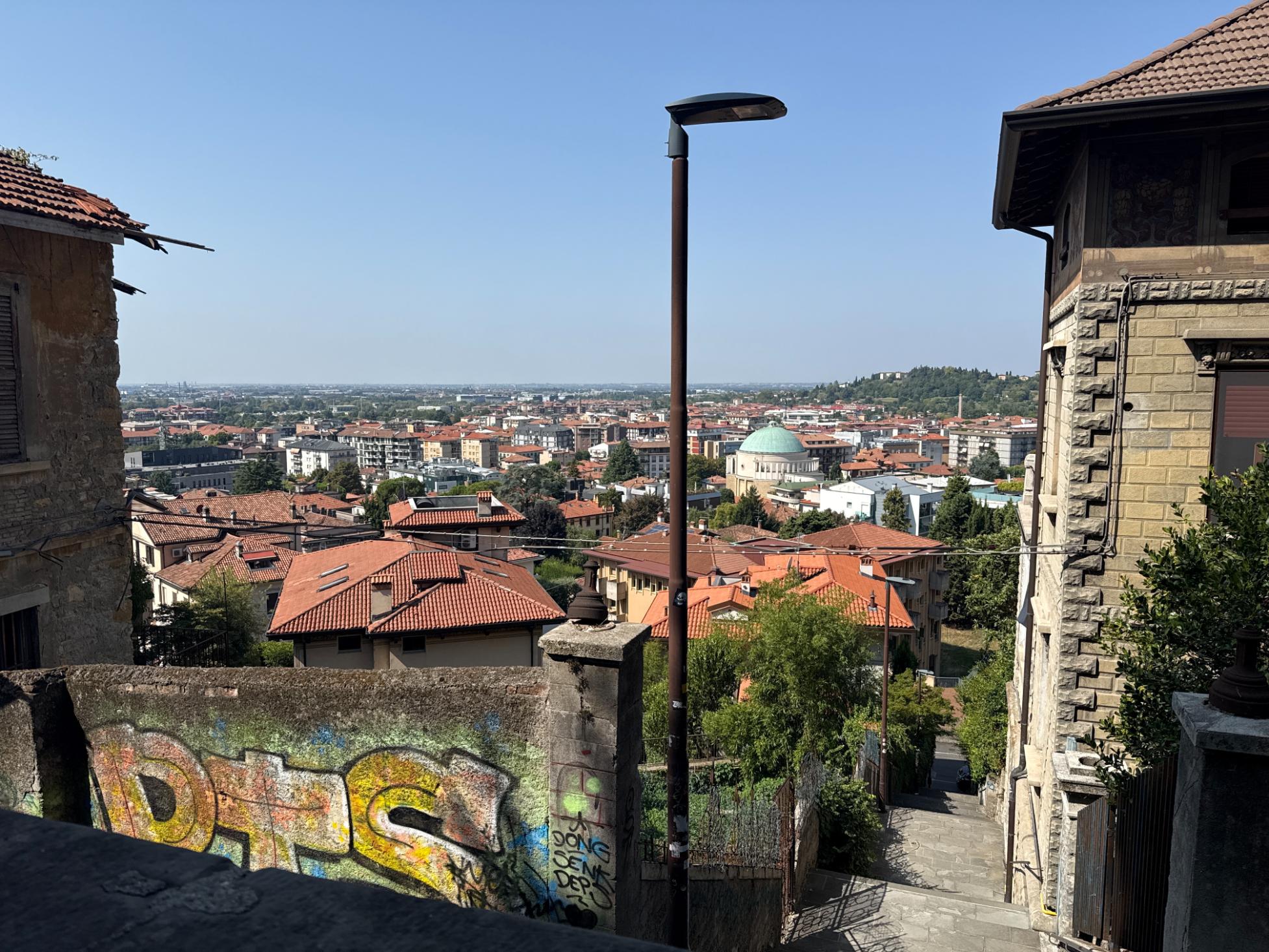 Vistas de Bérgamo desde uno de los miradores de la Città Alta