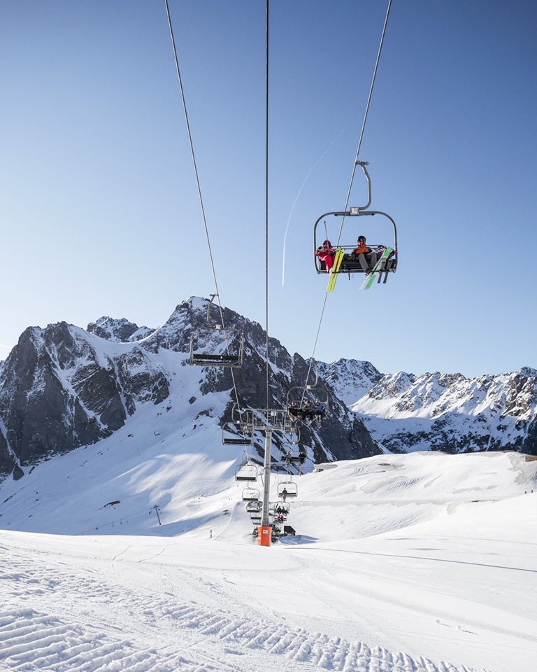 Die Corona Protokolle In Den Skigebieten Aktuell News Skitipps Esquiades Com