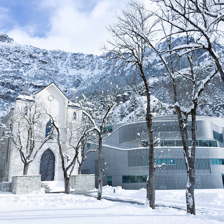 Complejo turístico de Balneario de Panticosa nevado